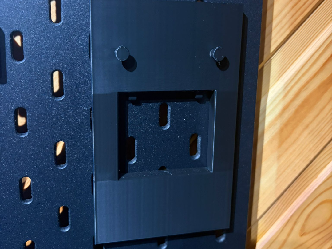 WORX charger mount SKADIS