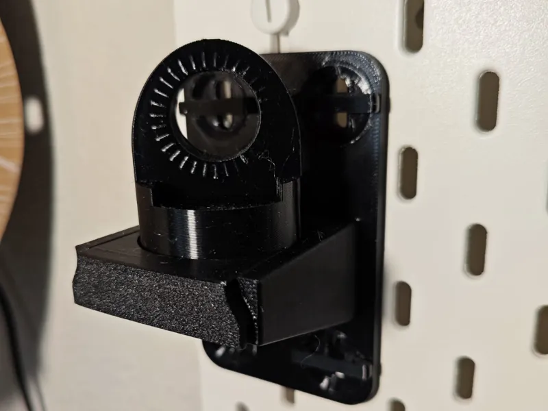 Skadis Adapter for mechanical arm