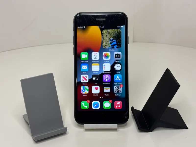 Simple Sturdy Phone Stand
