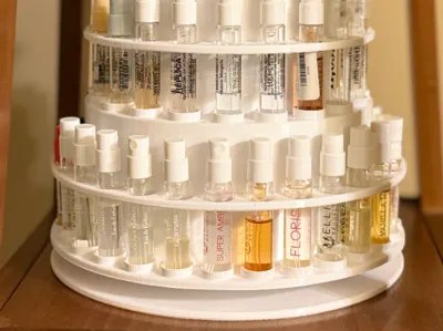 Perfume Sample Carousel (60 samples)