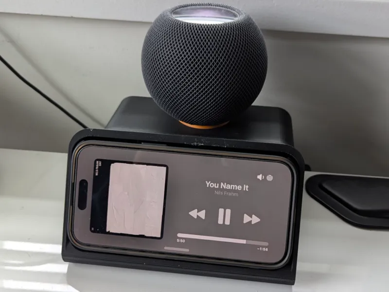 iPhone 13-16 Dock (optional HomePod Mini Dock)