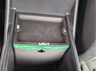 Kia Sportage armrest bin / trash can 2025