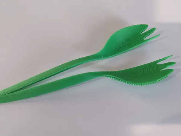 Set 4-en-1 cuillère, fourchette, couteau et baguettes
