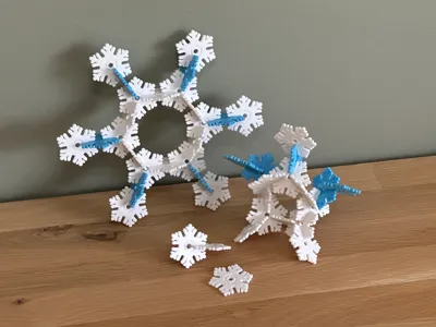 Snapping Snowflakes - Interlocking Building Toy