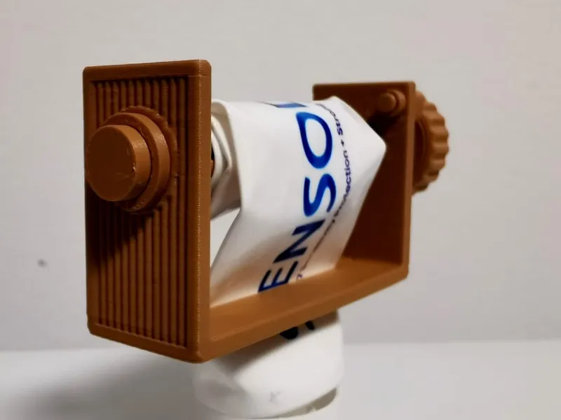 toothpaste tube squeezer