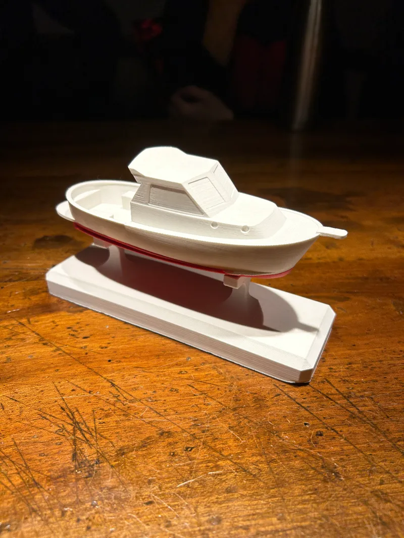 Boat (motor boat Italian goiter Sciallino 23)