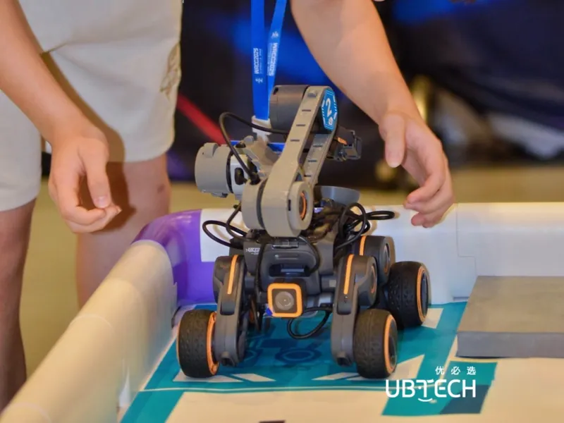 ROBOG新星行动V2-变形车官方模型3D打印件(除手爪)
