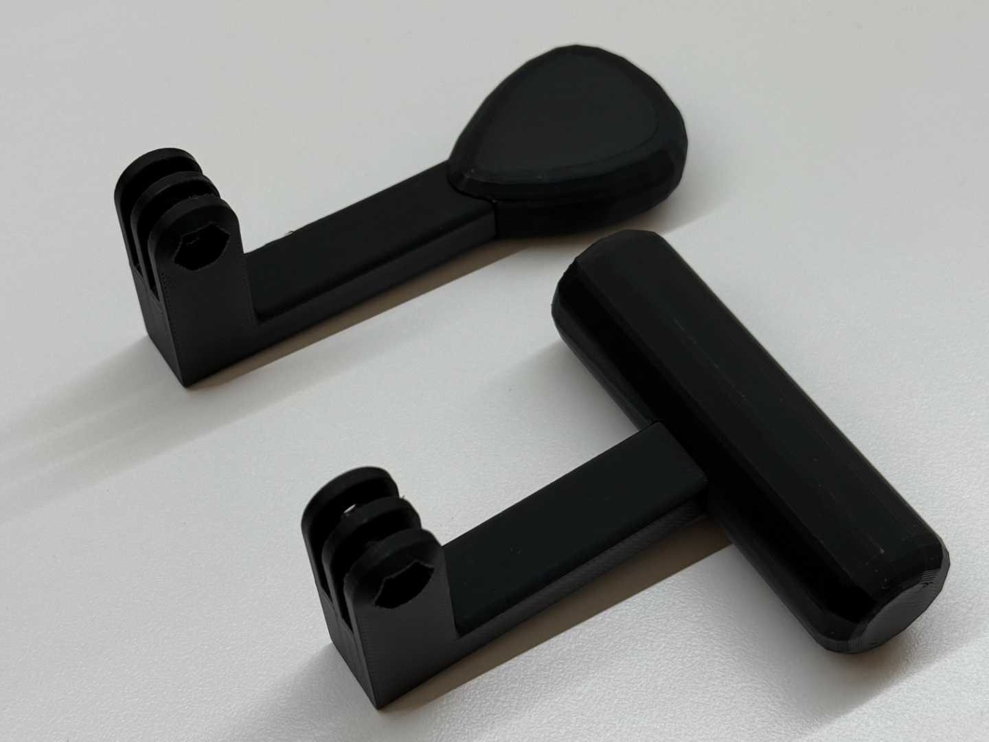 Miniatura 1 do modelo 3D 运动相机狗狗口咬配件 两种大小