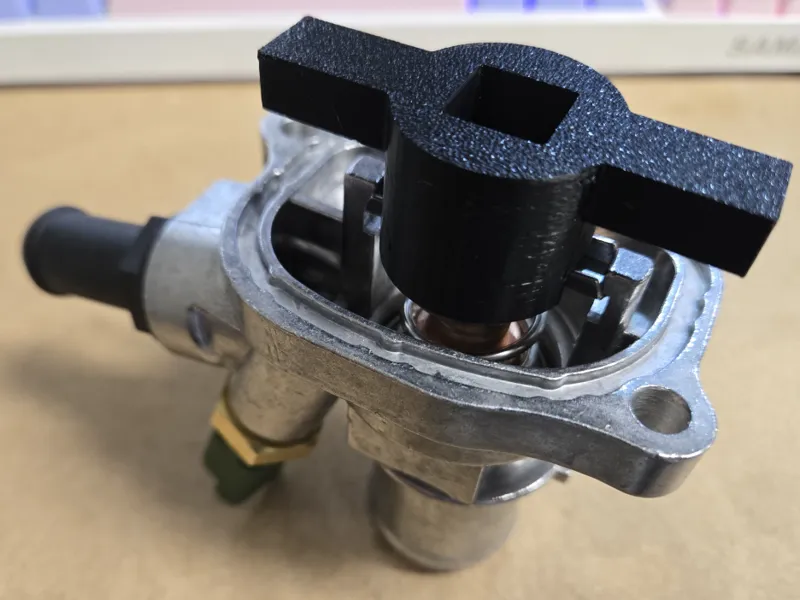 Fiat 500 Thermostat regulator removal tools