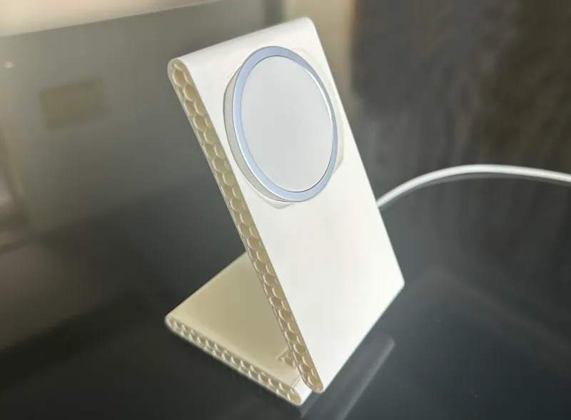 Apple 2024 MagSafe Wireless Charger Stand