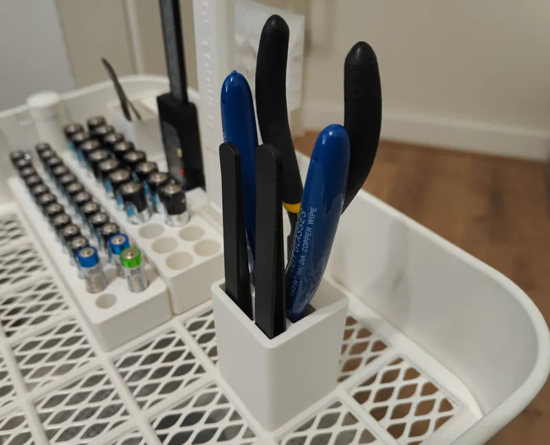 Gridfinity 1x1 Tweezer and pliers holder