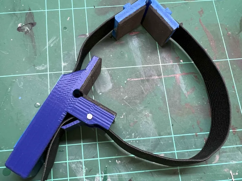 Rubber band clamp / Gummibandklemme