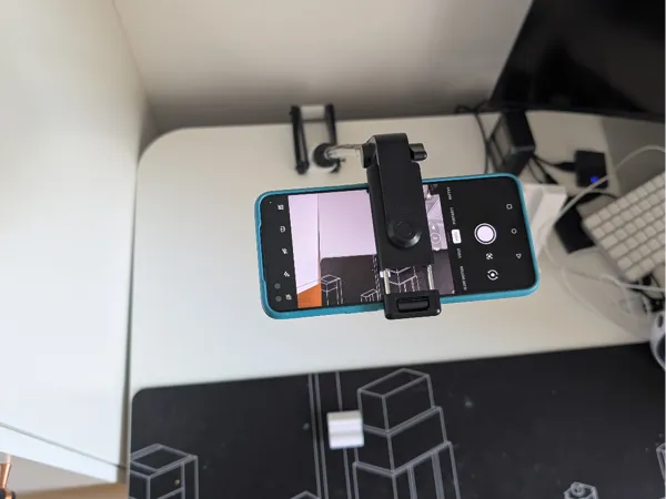 Bras de bureau pour perche à selfie