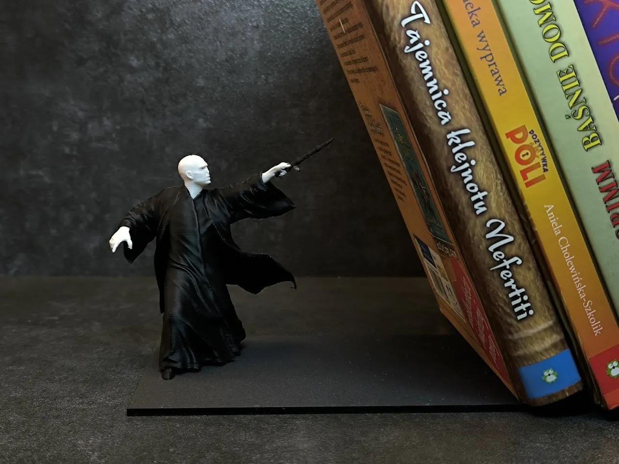 Voldemort Bookend view 4