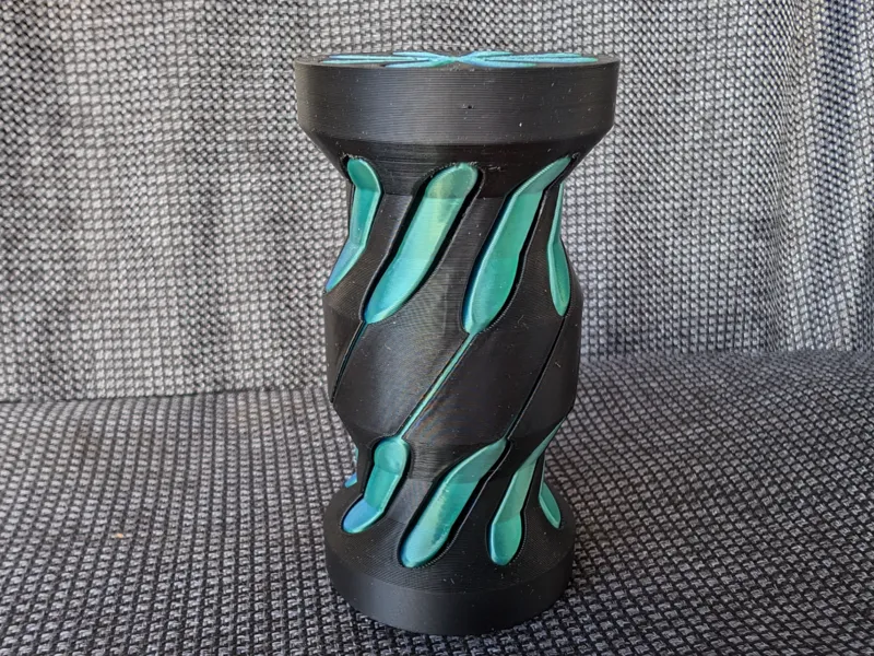 Spiral Fidget Stepped Column