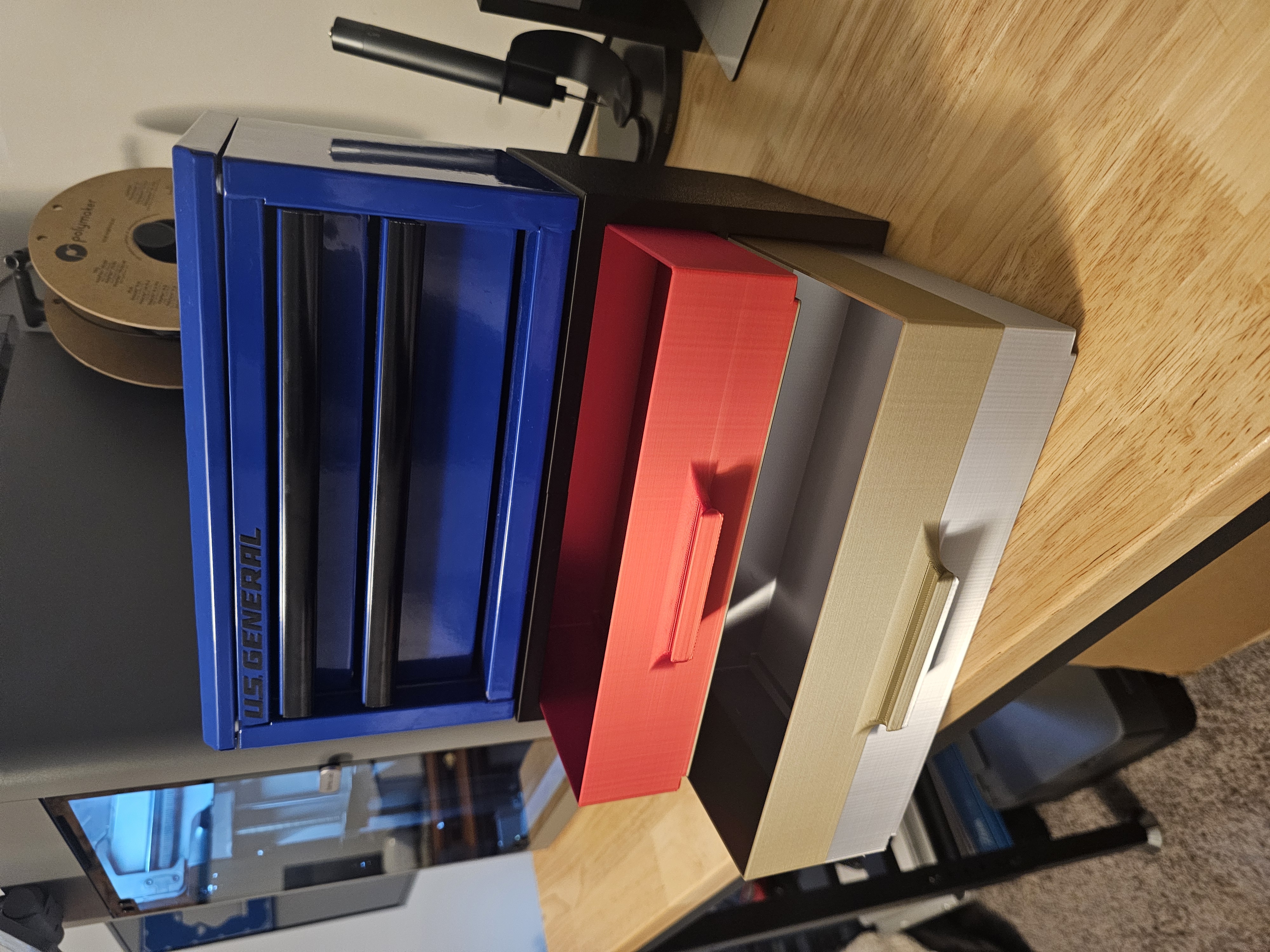 Miniatura 3 do modelo 3D Mini Toolbox Riser with Drawer