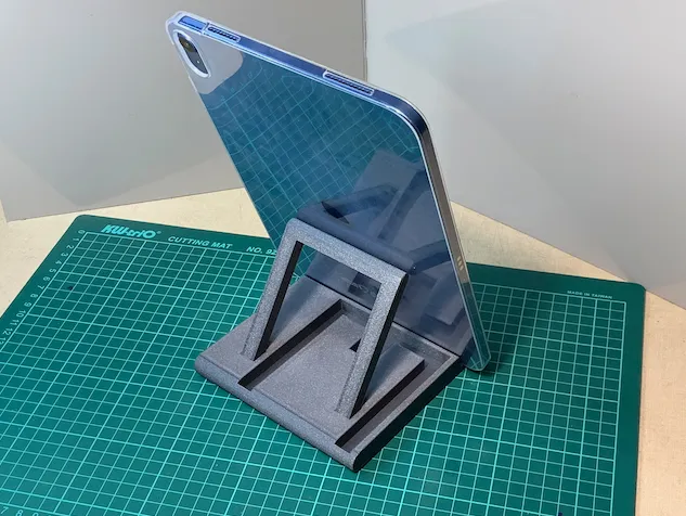 Tablet / ipad stand foldable