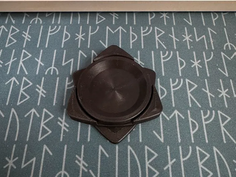 Spinning Screw Tray