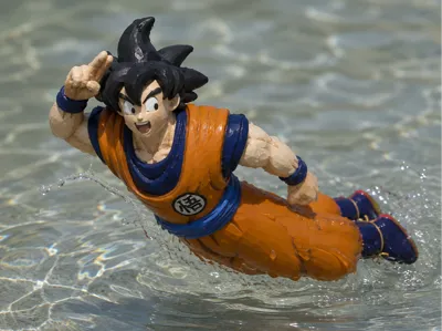 GOKU flying saluting , high quality  full coloured
