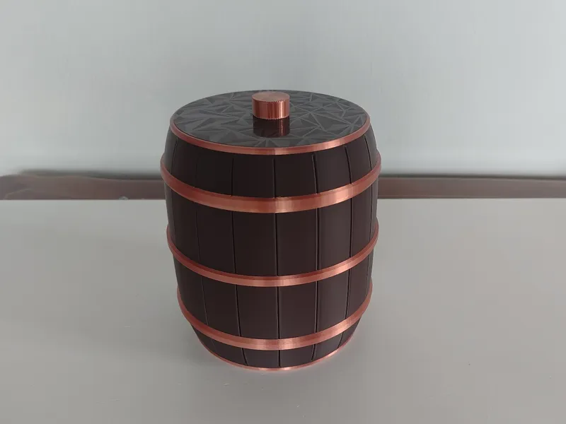 Elegant & Universal Barrel with a Lid