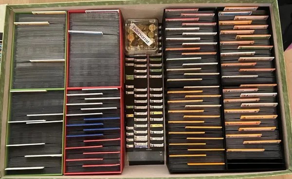 Rangement et séparateurs pour Dominion
