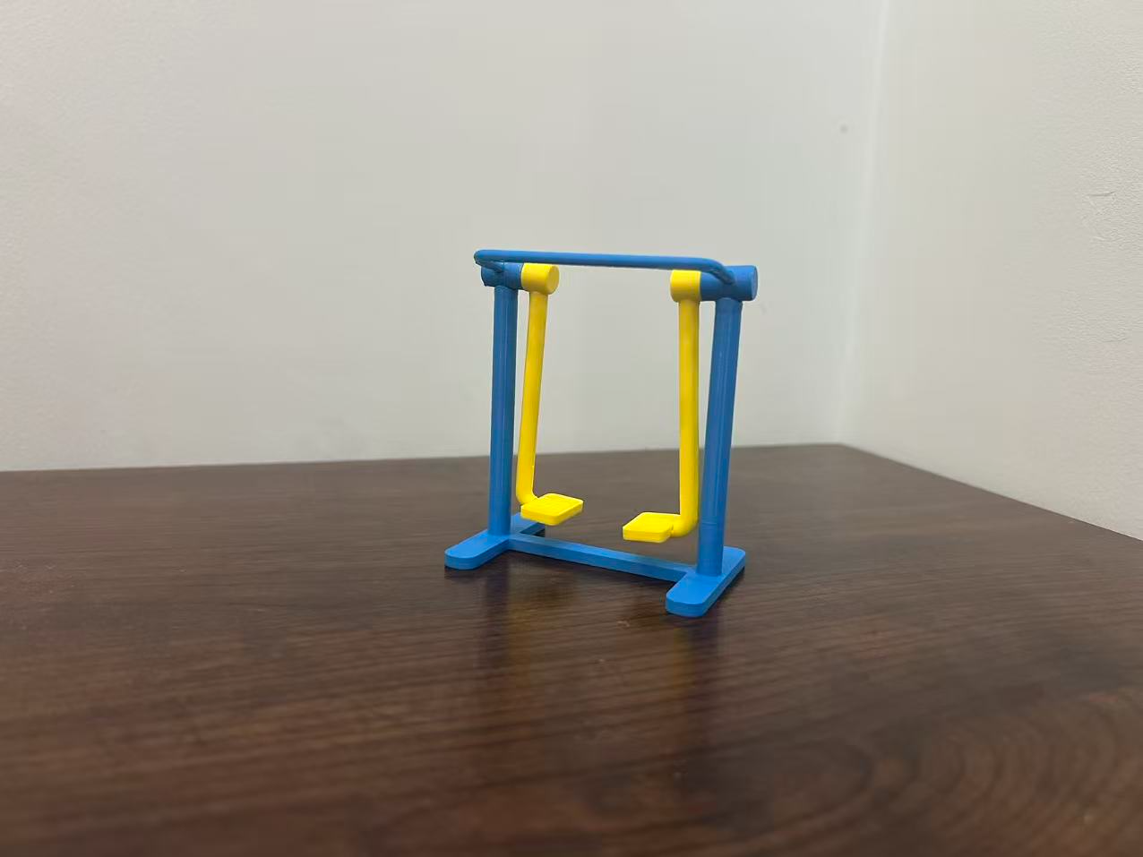 Miniatura 1 do modelo 3D 迷你健身器材-摆摊引流神器