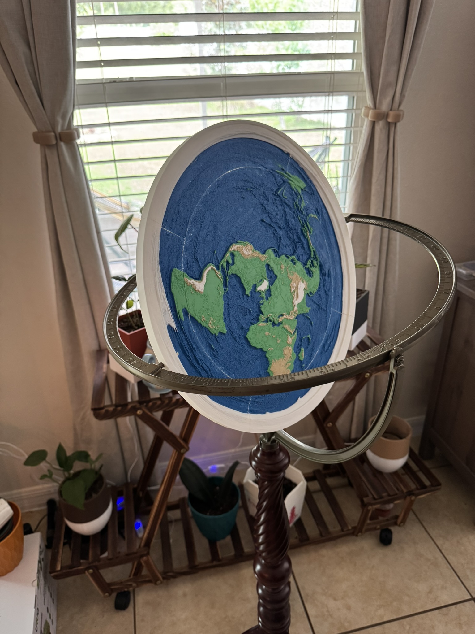 Miniatura 2 do modelo 3D Flat Earth