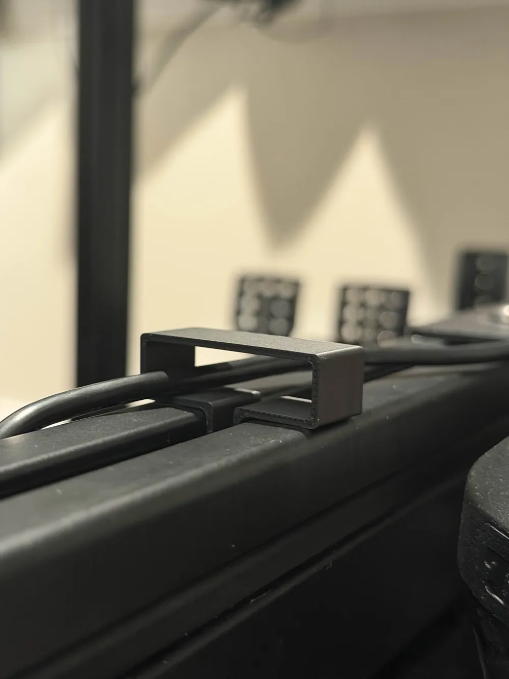 Sim Rig Cable Coffin Clips — Enclosed Edition - Free 3D Print Model ...
