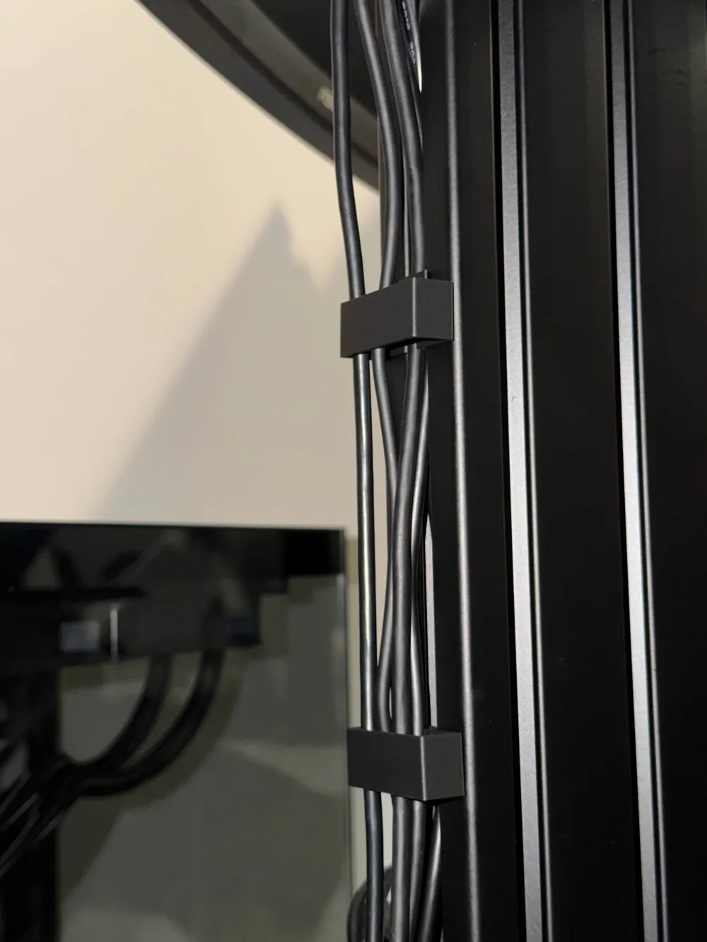Sim Rig Cable Coffin Clips — Enclosed Edition - Free 3D Print Model ...