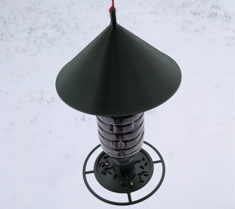 100% recycled bird feeder with large seed tray