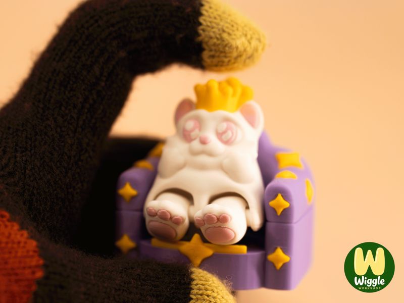 Empress Cat Clicker Fidget Toy