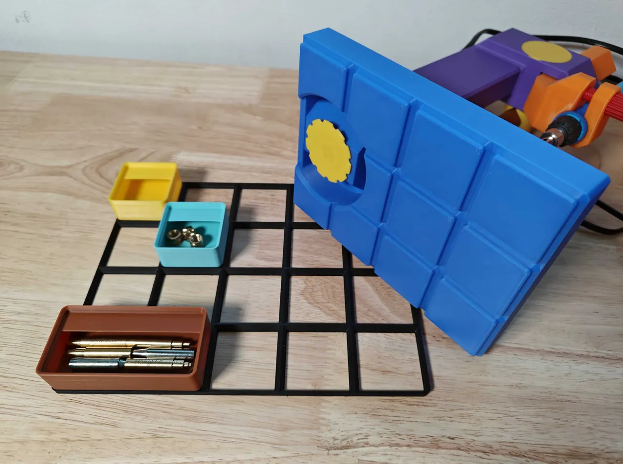 Superserter: 100% Printable Threaded Insert Press view 2