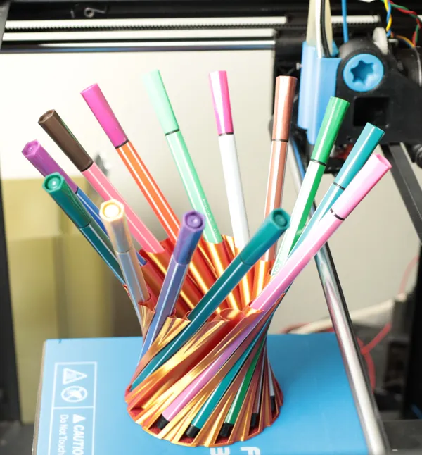 Pot à crayons spirale