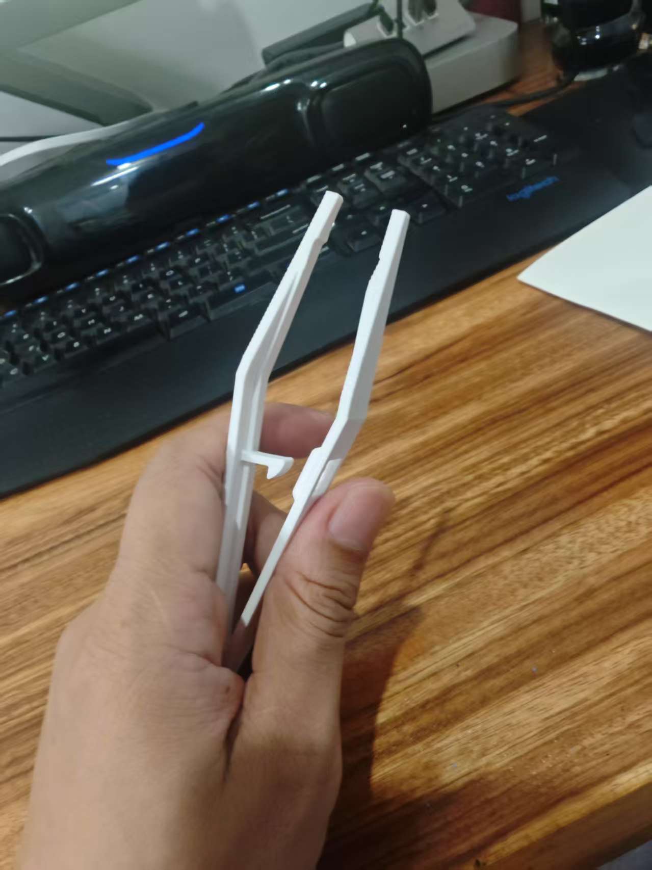 Miniatura 2 do modelo 3D 镊子 带自锁功能 两种款式