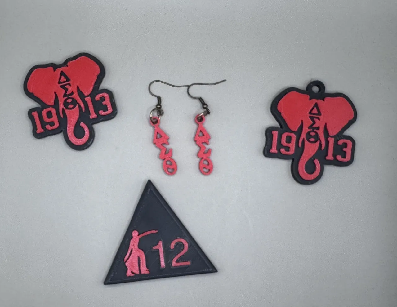 Delta Sigma Theta Earrings, Line number pins view 3
