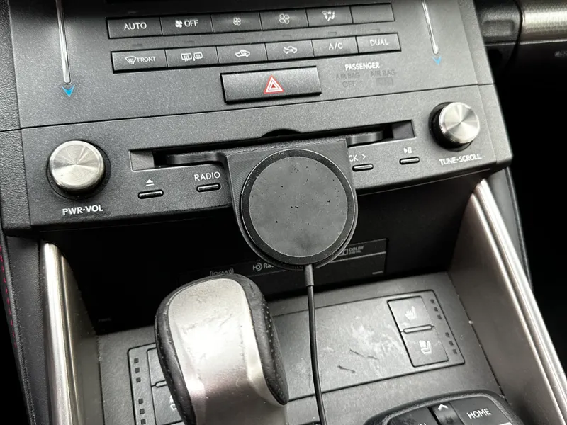 CD Magsafe Phone Holder (Lexus IS)