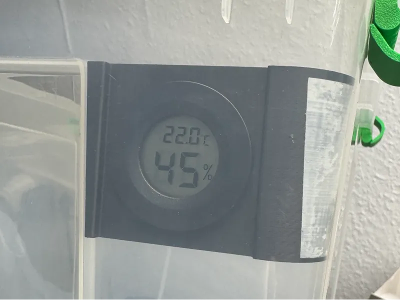 Hygrometer Mount for Samla Box