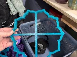 Rim cutter for round GR pottery form