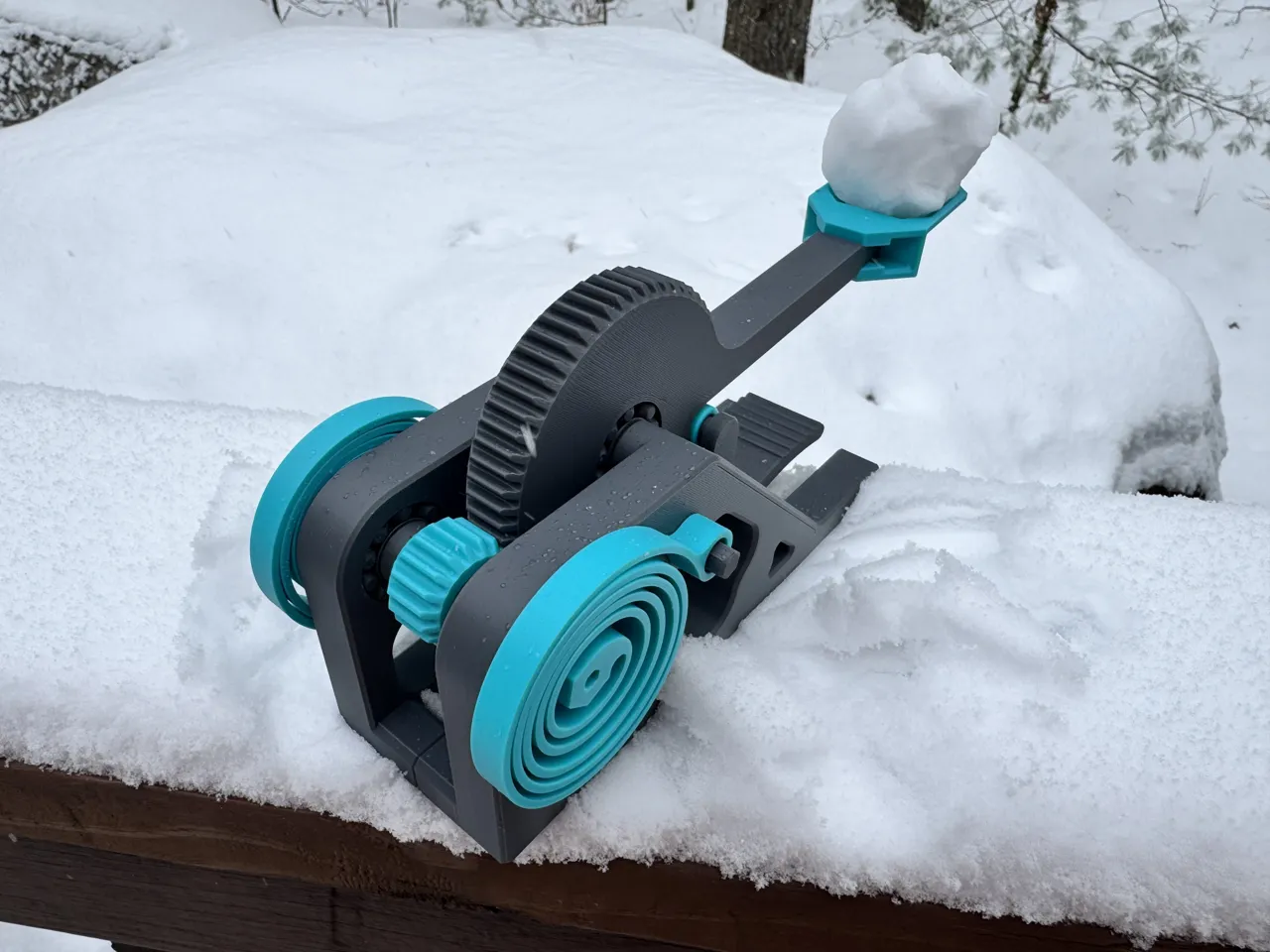 Winter Catapult - Snowball Fight view 2
