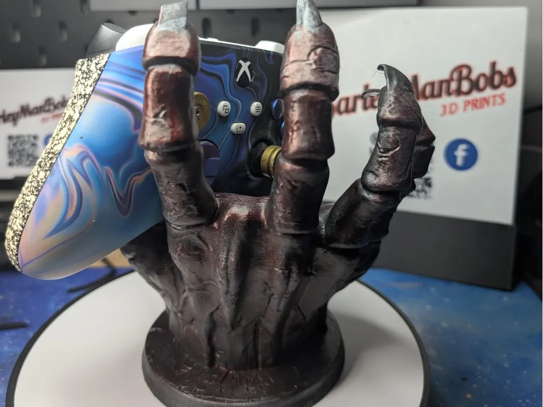 Demon controller holder by Manbob MakerWorld: Download Free 3D Models