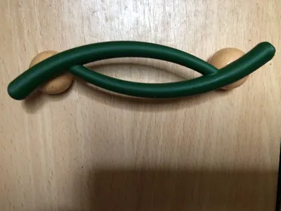 Cabinet handle