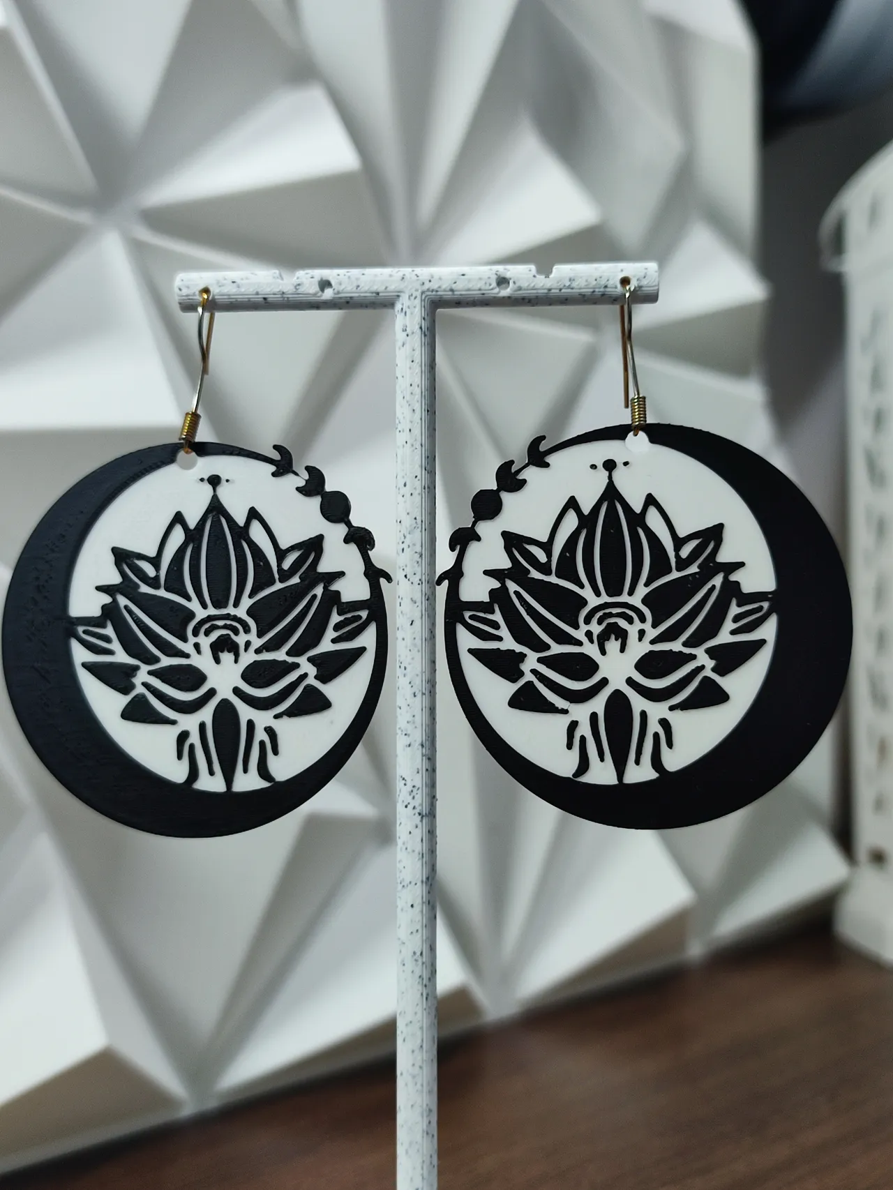 Aretes Loto de Medianoche view 3