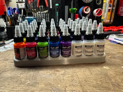 Airbrush paint holder