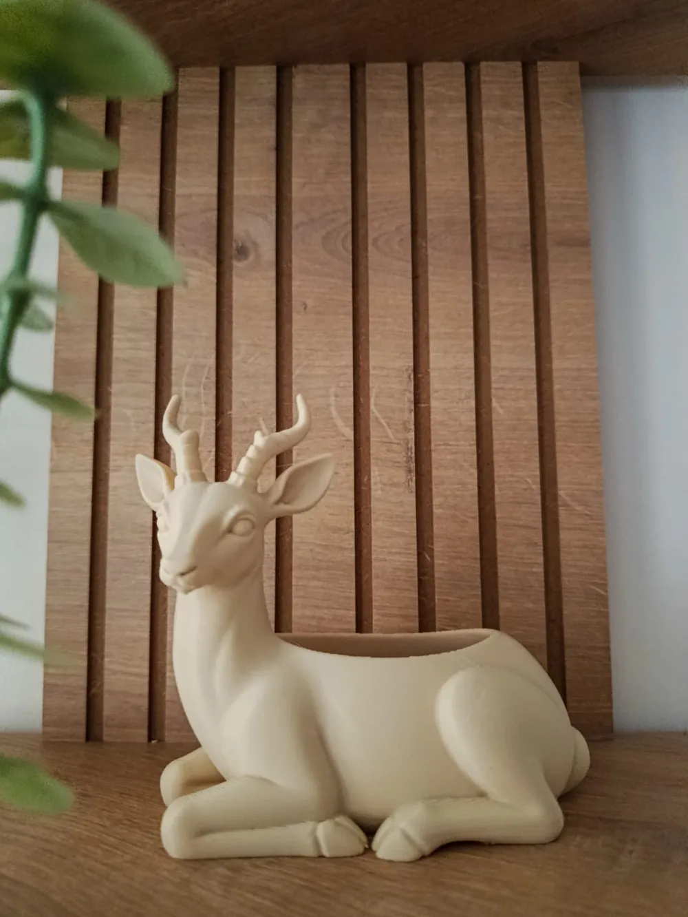 Deer Vase and planter - Free 3D Print Model - MakerWorld