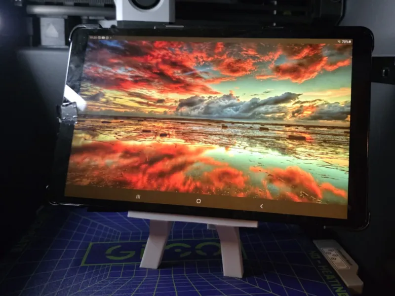Phone/Tablet/iPad Stand - Artistic Easel Design