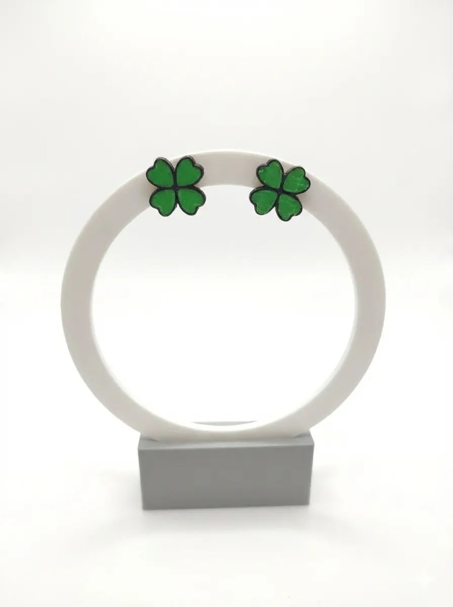 Clover earrings (dangly and pin earrings) view 2
