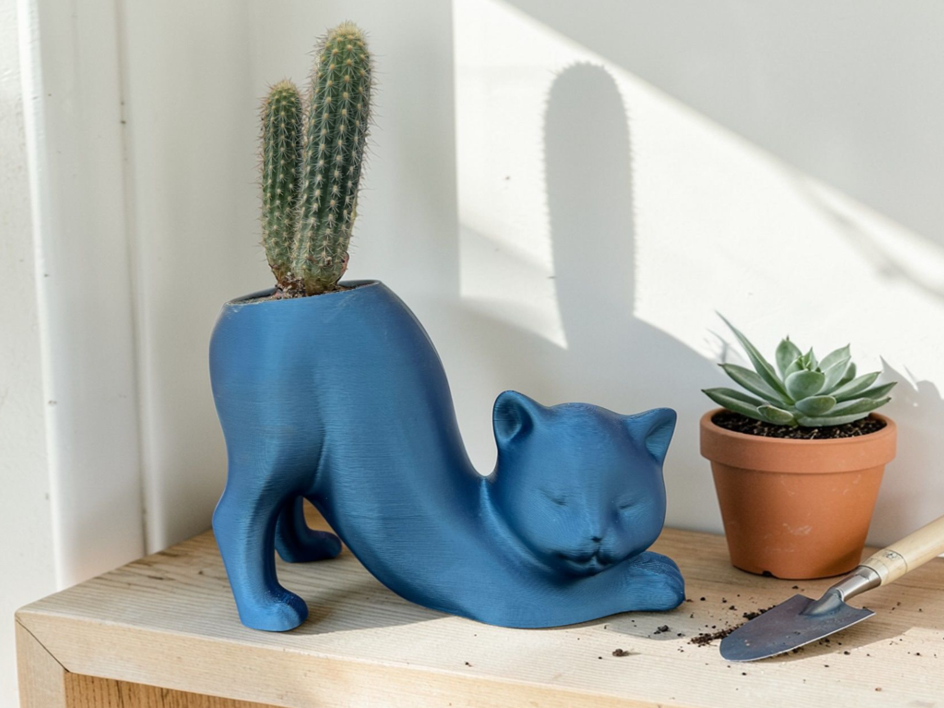 Cat Stretch Planter – Decorative Cat-Shaped Vase