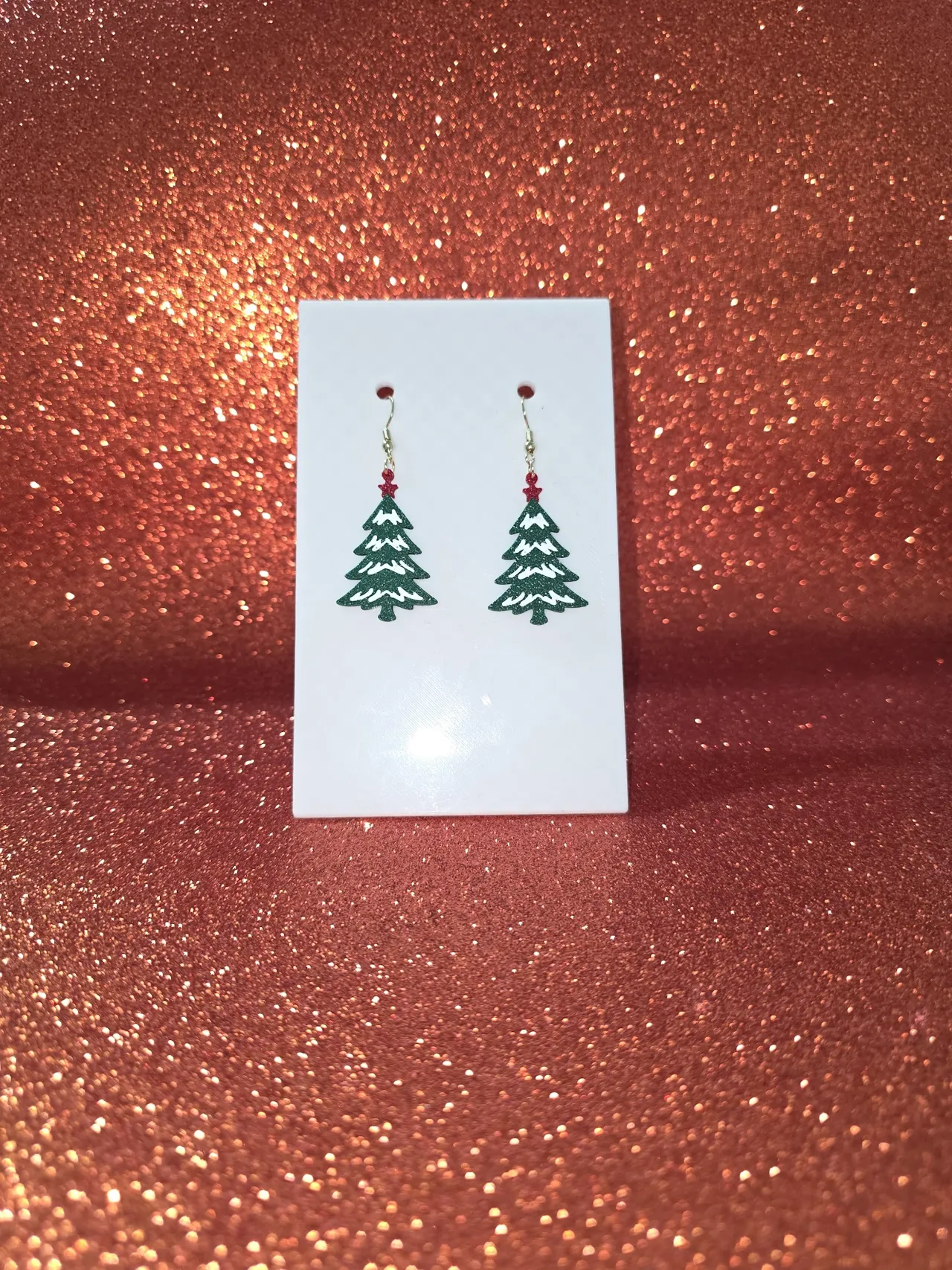 Snow-covered Christmas tree v2 earrings view 2