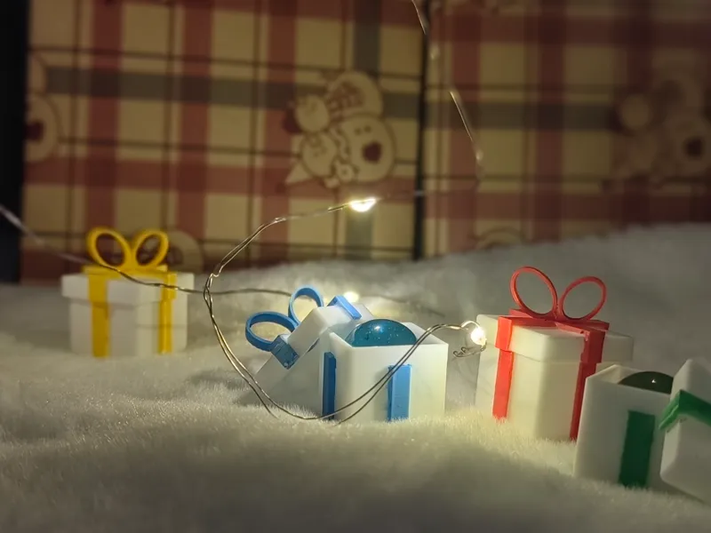 SMALL GIFT BOX