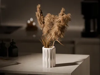 CHANTA VIR - Minimalist Organic Vase
